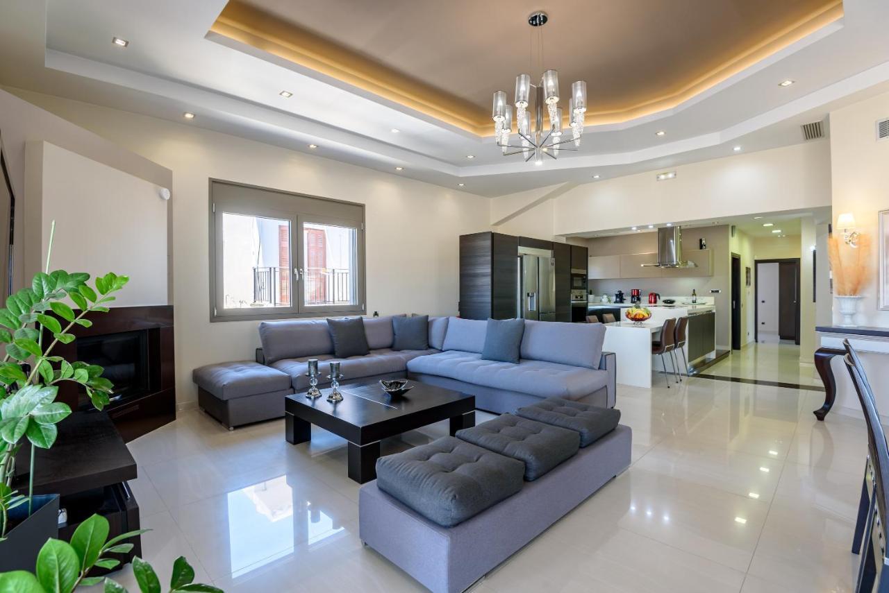 Luxury Villa In City Center With Rooftop Swimming Pool La Canea Esterno foto
